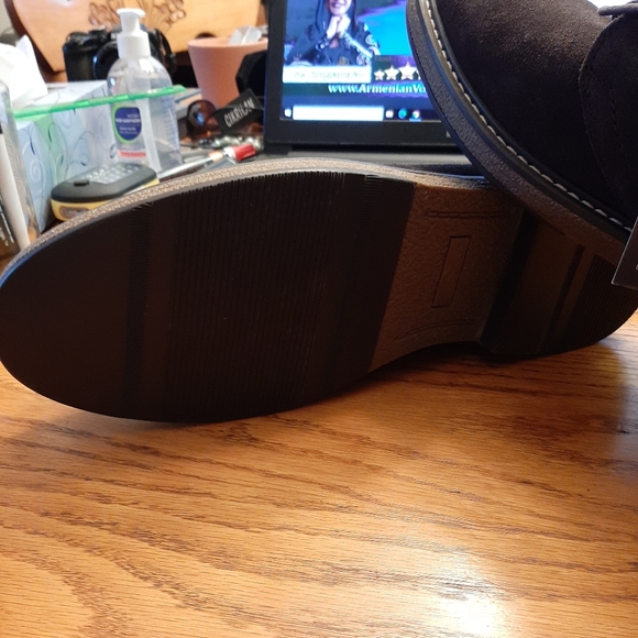 Man's shoes - Picture 5 of 9